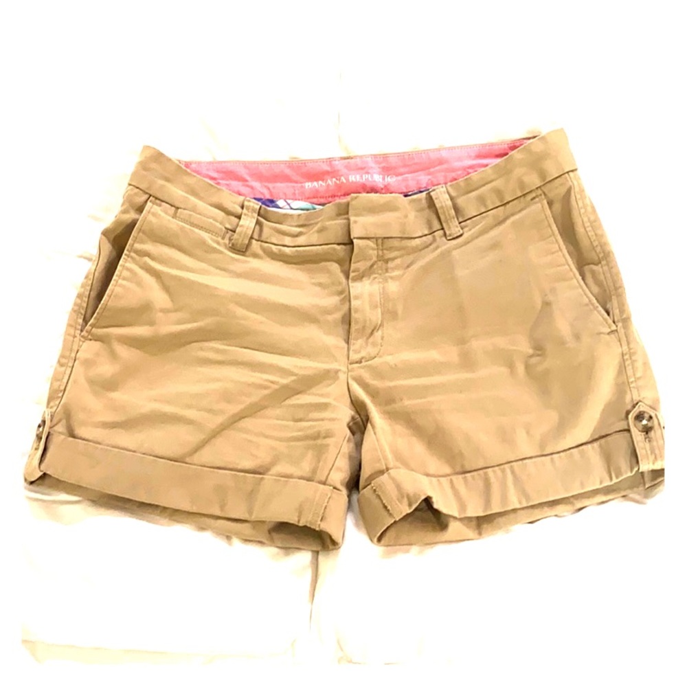 Banana Republic Khaki stretch shorts size 6